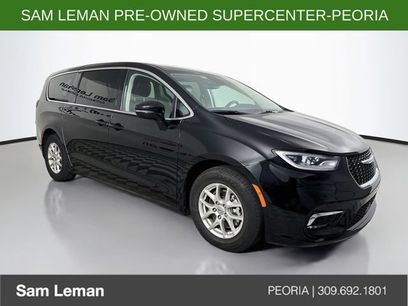 Used 2024 Chrysler Pacifica Touring-L