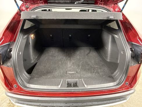 Used 2025 Chevrolet Trax LT w/ LT Convenience Package FWD image 24