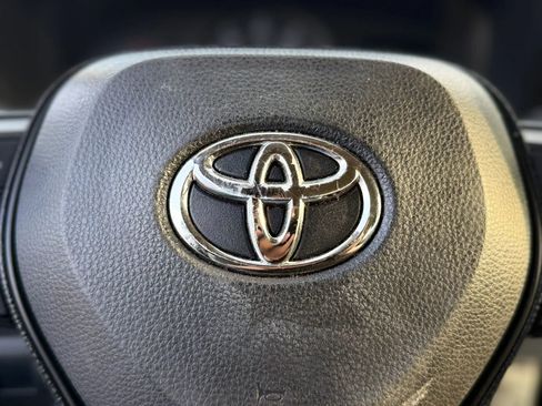 Used 2021 Toyota Corolla L FWD image 23