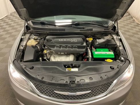 Used 2016 Chrysler 200 Limited FWD image 14