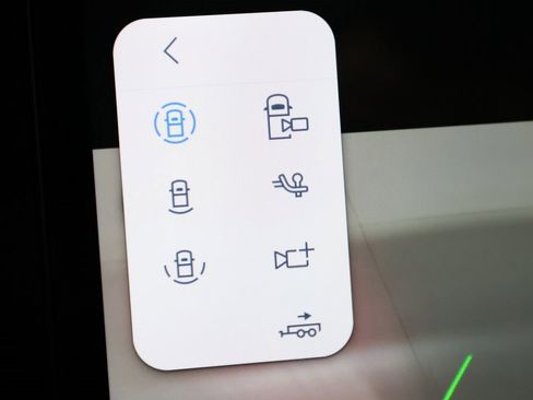 Used 2026 Ford F250 Lariat w/ Tremor Off-Road Package image 30