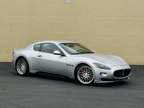 Used 2008 Maserati GranTurismo Coupe RWD image 2