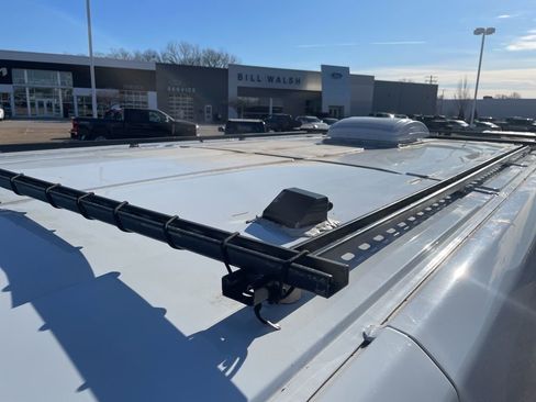 Used 2020 Ford Transit 250 Base image 19