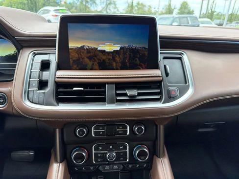 Used 2022 Chevrolet Suburban High Country w/ Max Trailering Package AWD/4WD image 16