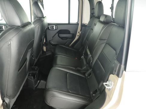 Certified 2022 Jeep Gladiator Sport image 22