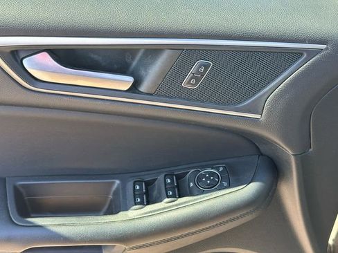 Used 2022 Ford Edge SEL w/ Convenience Package image 19