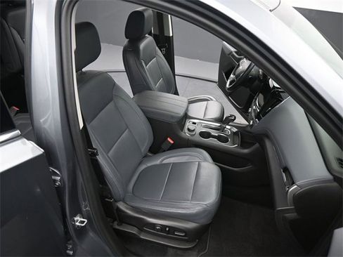 Used 2020 Chevrolet Traverse LT w/ Driver Confidence II Package image 21