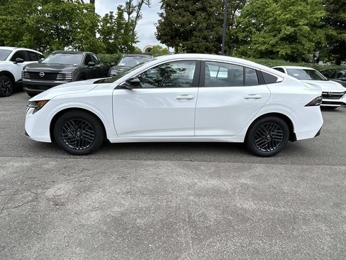 New 2026 Nissan Sentra SV FWD image 4
