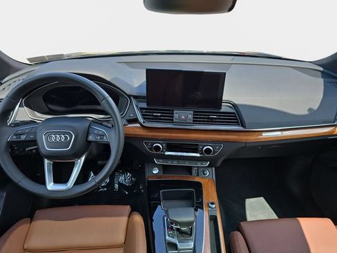 Used 2023 Audi Q5 e Premium w/ Convenience Package AWD/4WD image 10