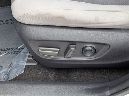 Used 2019 Toyota RAV4 XLE w/ Convenience Package image 22