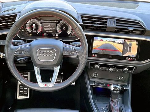 Used 2025 Audi Q3 2.0T Premium Plus w/ Premium Plus Package image 5