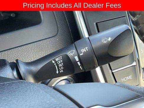 Used 2017 Toyota Camry XLE w/ Moonroof Package FWD image 29