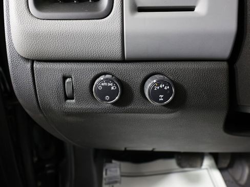 Used 2021 Chevrolet Colorado W/T w/ Custom Special Edition image 32