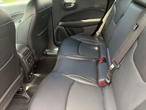 Used 2021 Jeep Compass Latitude AWD/4WD image 9