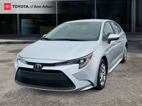 Certified 2025 Toyota Corolla LE image 6