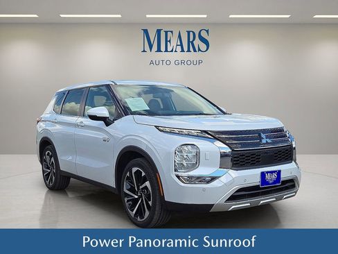 Used 2023 Mitsubishi Outlander SE image 8