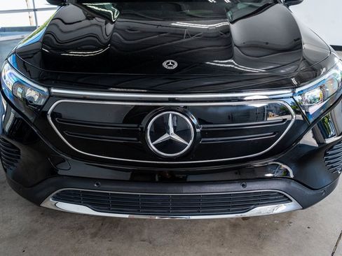 Used 2023 Mercedes-Benz EQB 350 4MATIC SUV w/ Exclusive Package image 15