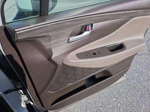 Used 2019 Hyundai Santa Fe SE image 17