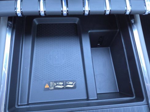 New 2026 GMC Acadia Elevation w/ Elevation Premium Package FWD image 11