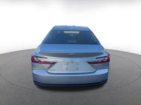 Used 2025 Toyota Camry LE image 12