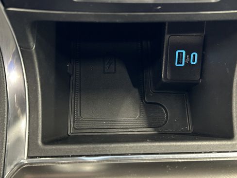 Used 2022 Ford Edge Titanium image 34