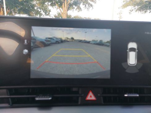 Used 2024 Kia Sportage EX FWD image 23