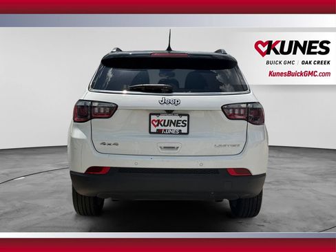 Used 2025 Jeep Compass Limited AWD/4WD image 9