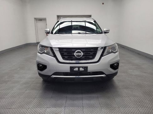 Used 2020 Nissan Pathfinder SV image 14