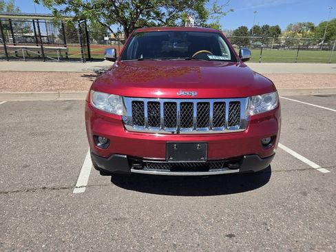 Used 2013 Jeep Grand Cherokee Overland AWD/4WD image 2