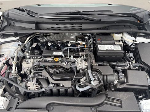 Used 2025 Toyota Corolla LE image 30
