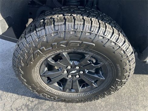 Certified 2021 Chevrolet Colorado ZR2 w/ ZR2 Dusk Special Edition image 17