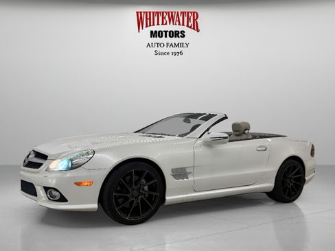 Used 2011 Mercedes-Benz SL 550 image 2