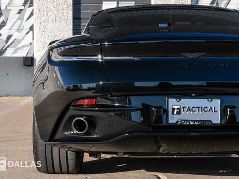 Used 2024 Aston Martin DB12 Coupe image 14