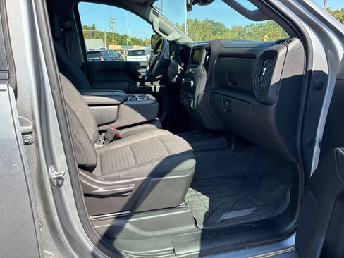 Used 2024 Chevrolet Silverado 2500 Custom w/ Custom Value Package AWD/4WD image 9