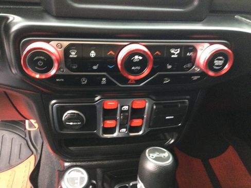 Used 2020 Jeep Wrangler Unlimited Sport S image 16