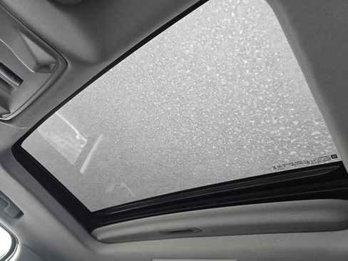 Used 2019 Cadillac Escalade Premium Luxury image 3