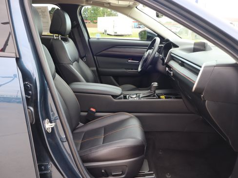 Used 2025 MAZDA CX-50 AWD 2.5 Hybrid w/ Premium Pkg image 12