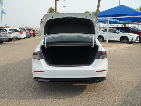 Used 2023 Honda Accord EX-L image 7