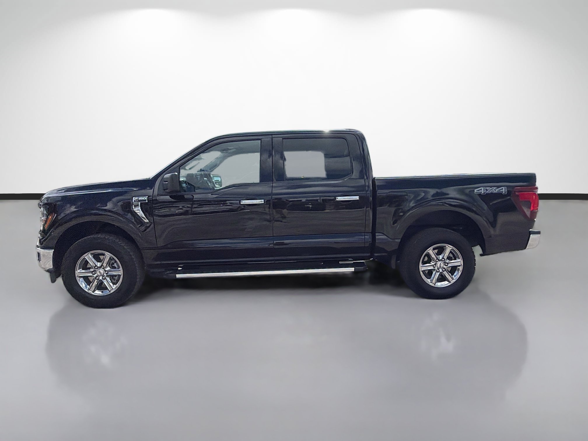 Used 2025 Ford F150 XLT w/ Equipment Group 301A Standard AWD/4WD image 6