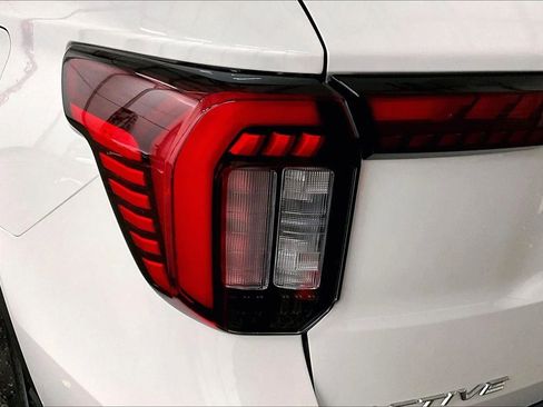 New 2026 Ford Explorer Active w/ Active Comfort Package image 29