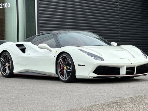 Used 2017 Ferrari 488 Spider image 10