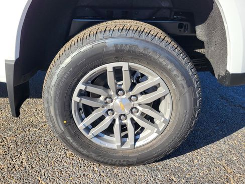 New 2026 Chevrolet Colorado LT image 19