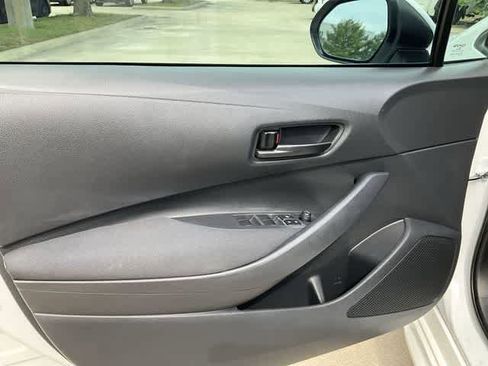 Used 2024 Toyota Corolla LE FWD image 15