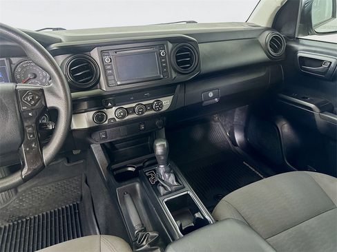 Used 2019 Toyota Tacoma SR w/ SR Convenience Package image 18