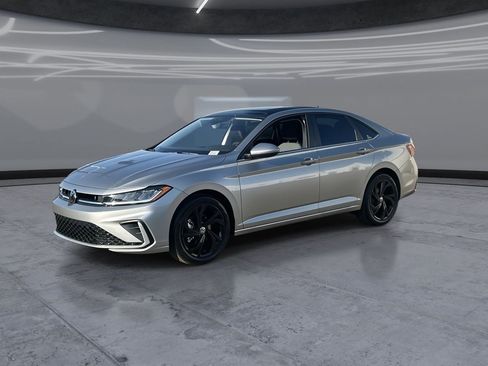 New 2026 Volkswagen Jetta SE FWD image 3
