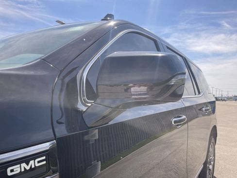 Used 2023 GMC Yukon Denali Ultimate AWD/4WD image 12