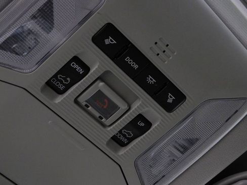 Used 2020 Toyota RAV4 Limited w/ Carpet Mat Package image 64