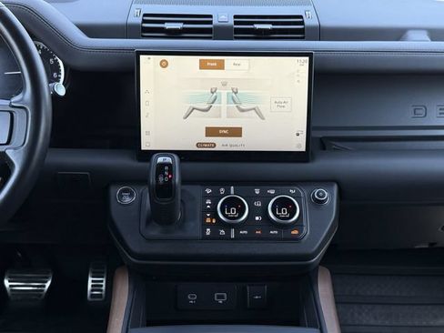 Used 2023 Land Rover Defender 130 X AWD/4WD image 17