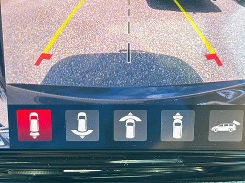 New 2027 Chrysler Pacifica Select FWD image 44