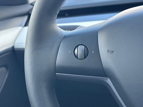 Used 2023 Tesla Model 3 Standard Range image 26